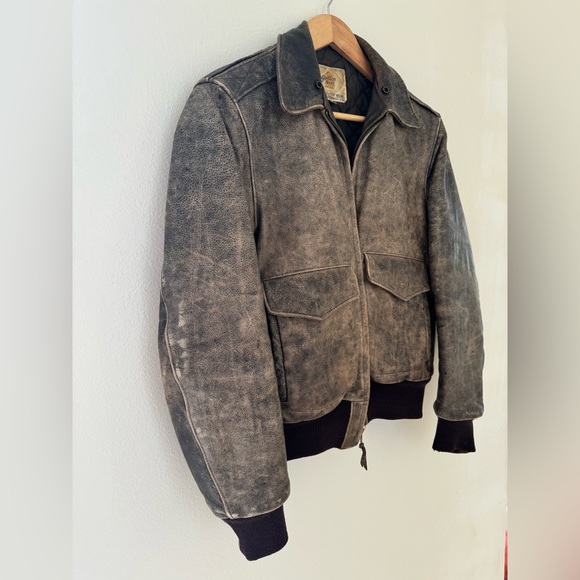 VINTAGE Golden Bear Leather Jacket size 36 — RARE + in EXCELLENT CONDITION - Picture 8 of 15